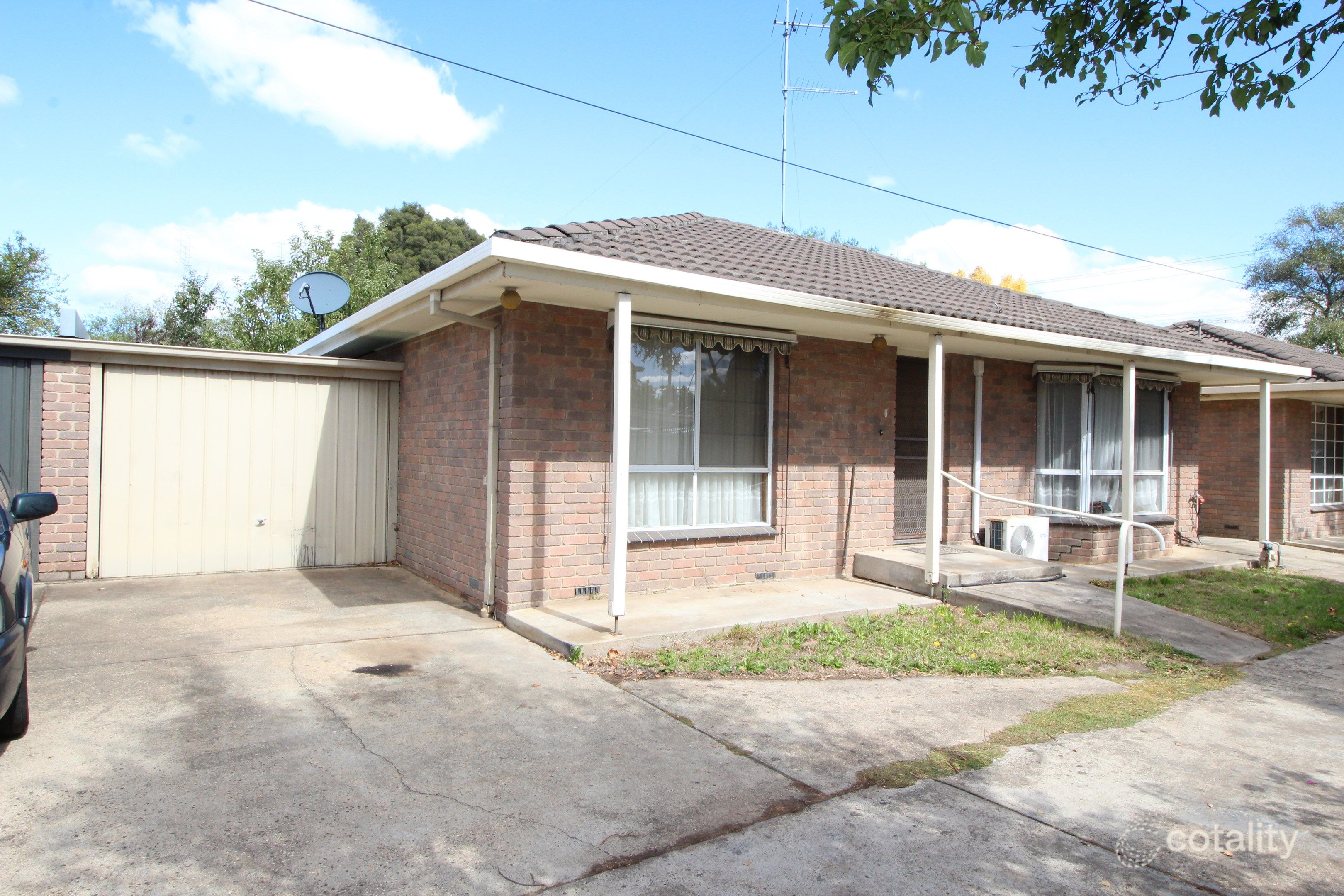 2/30 Burnbank St, Lake Wendouree, VIC 3350