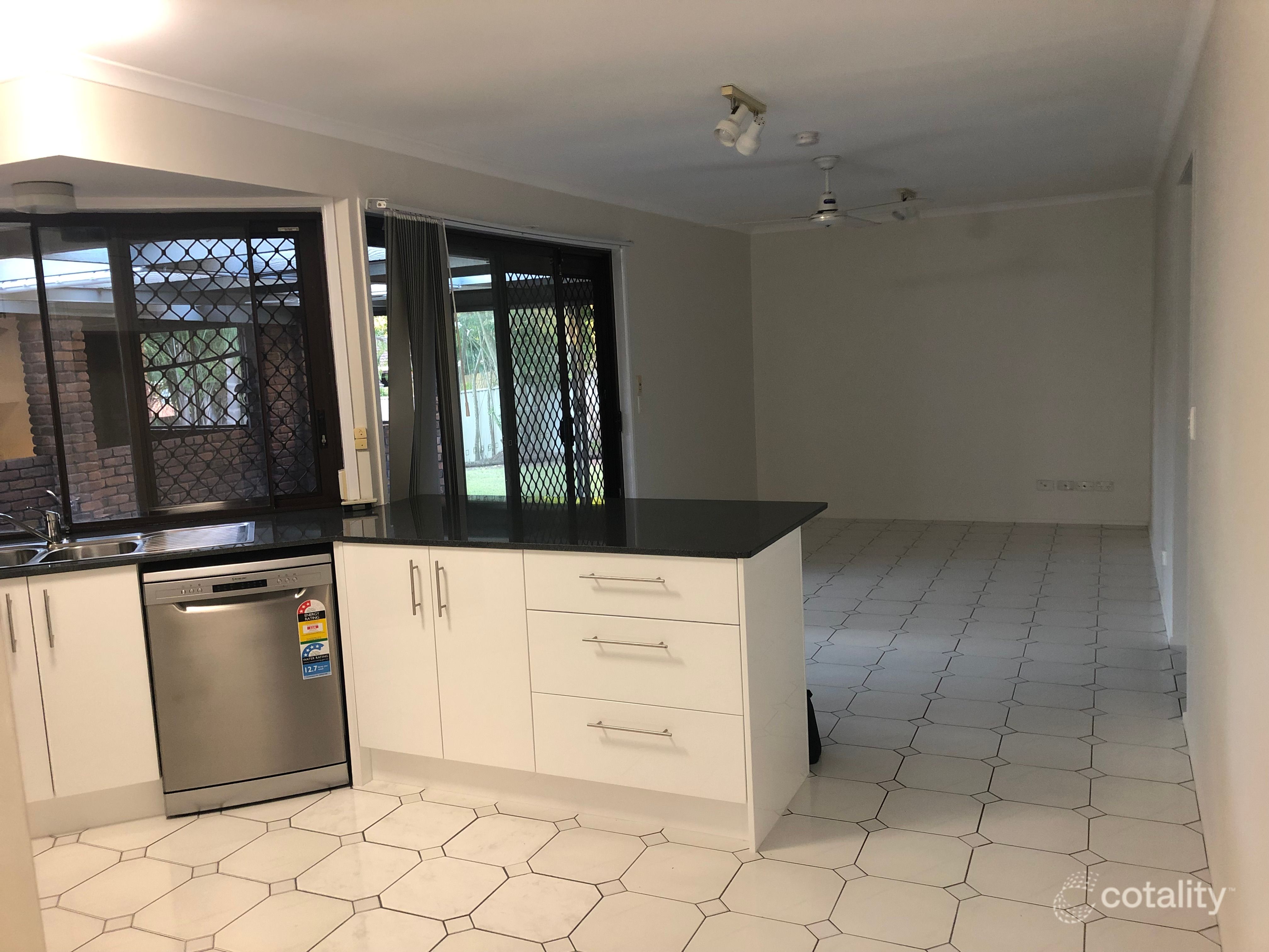 8 Salamander Pl, Rochedale South, QLD 4123