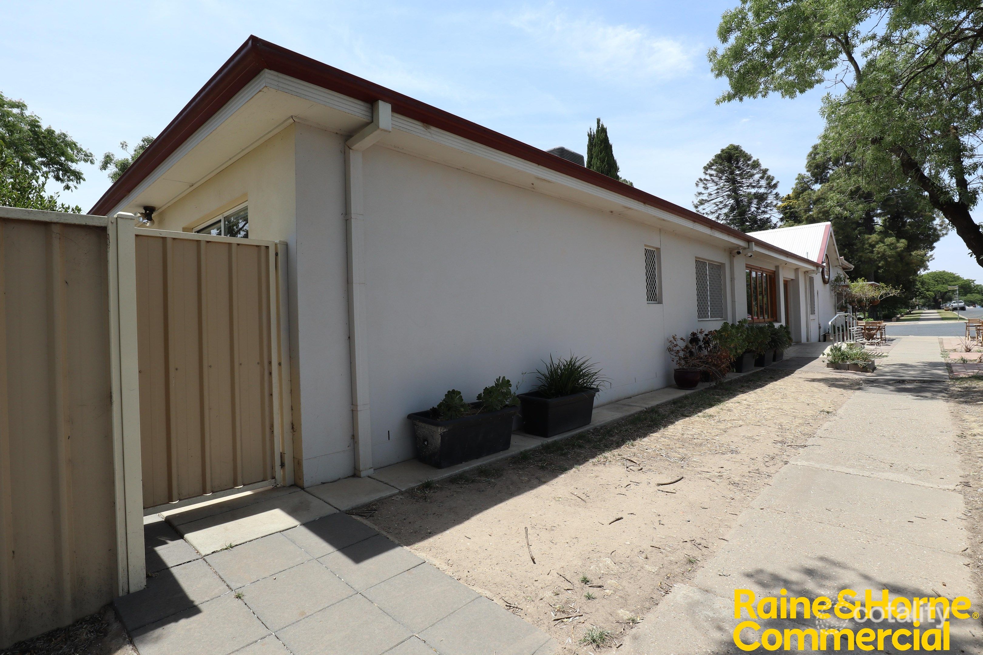 82 Thorne St, Wagga Wagga, NSW 2650