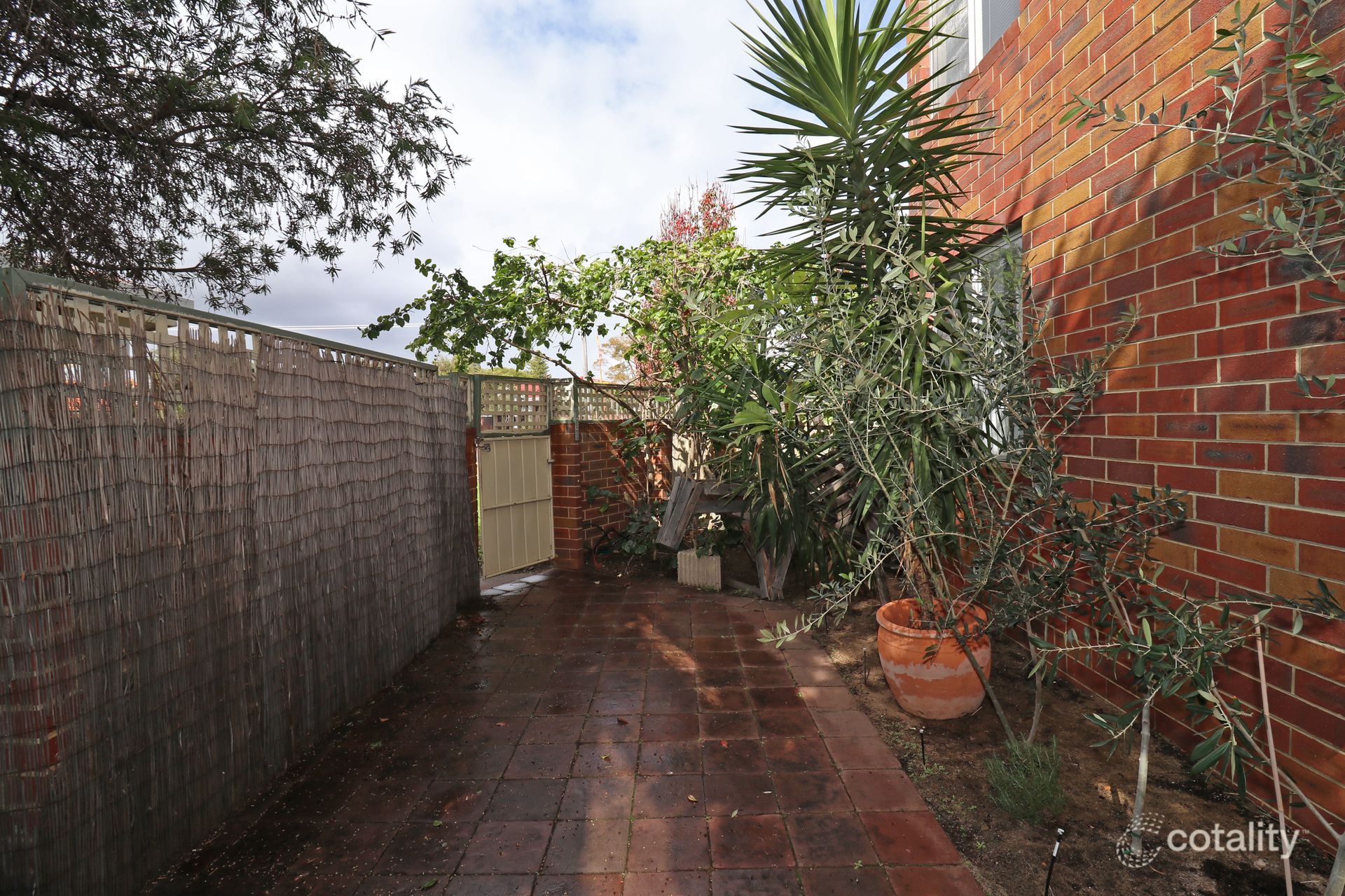 7a/49 Herdsman Pde, Wembley, WA 6014