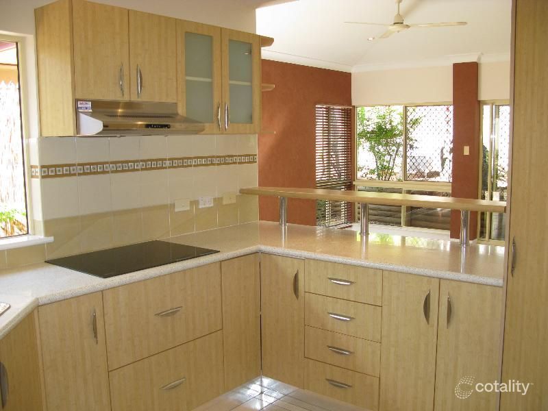 21 Chesterfield Cl, Brinsmead, QLD 4870