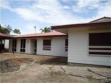 30 Irrapatana Rd, Roxby Downs, SA 5725