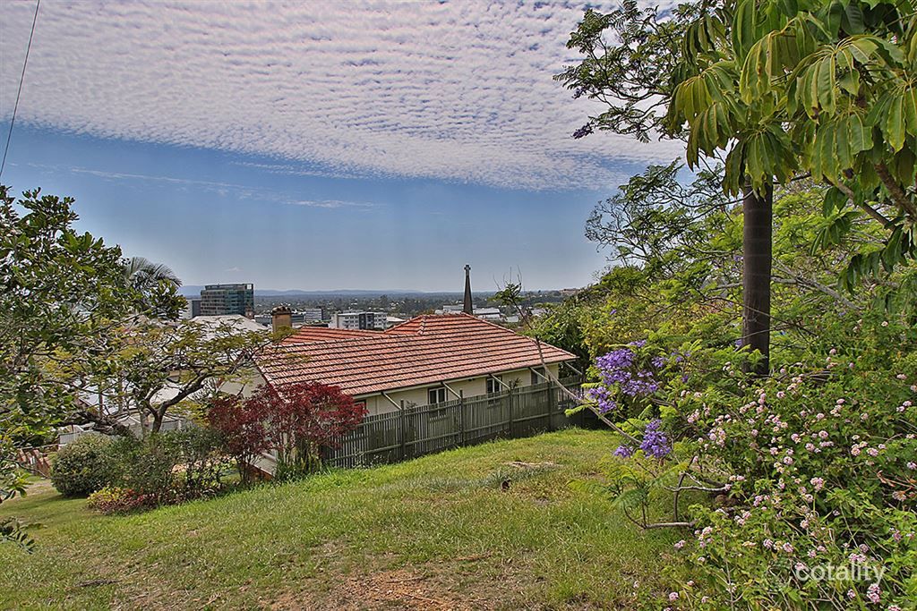 26 Ellenborough St, Ipswich, QLD 4305