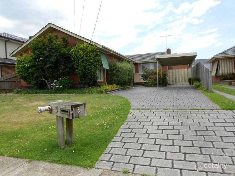 5 Edgewood Ave, Burwood East, VIC 3151