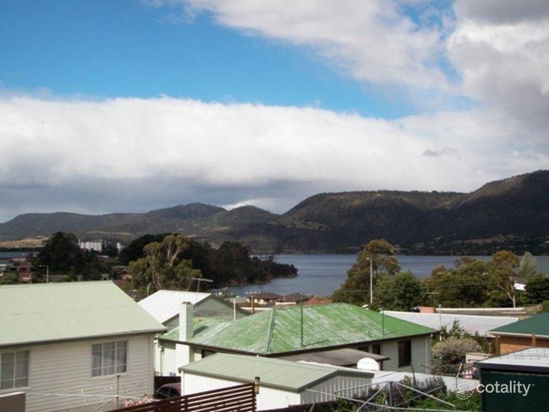 19 Pekurn Cres, Berriedale, TAS 7011