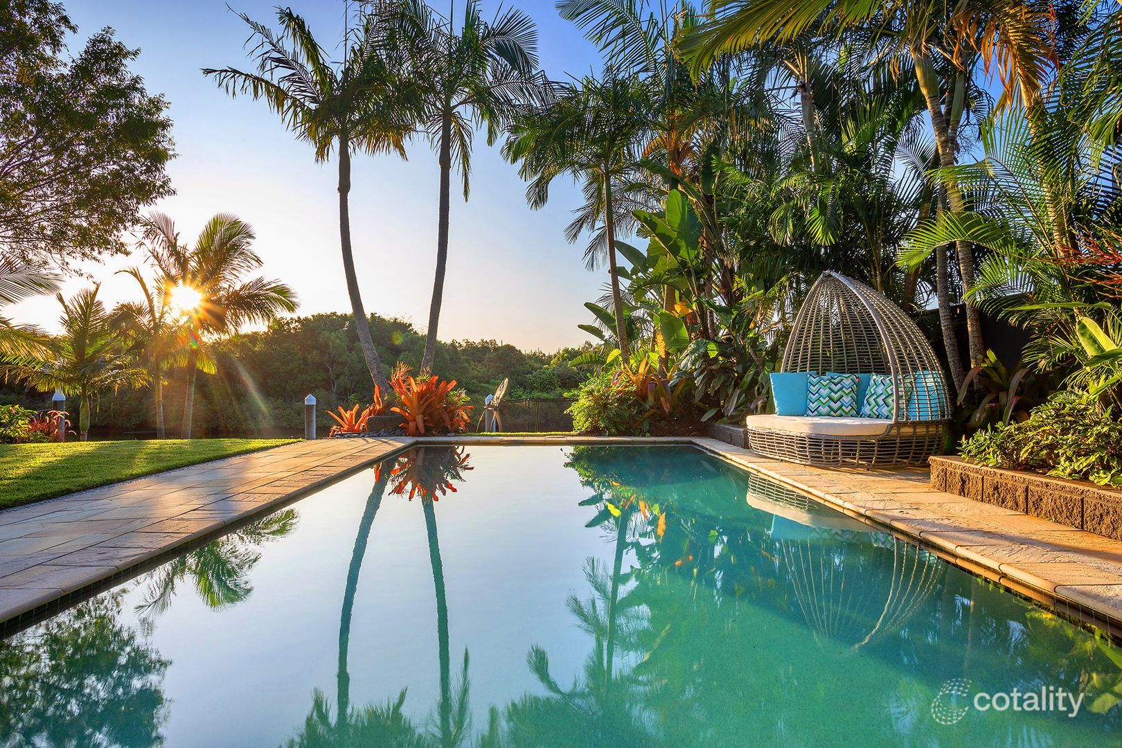 2346 Cressbrook Dr, Hope Island, QLD 4212