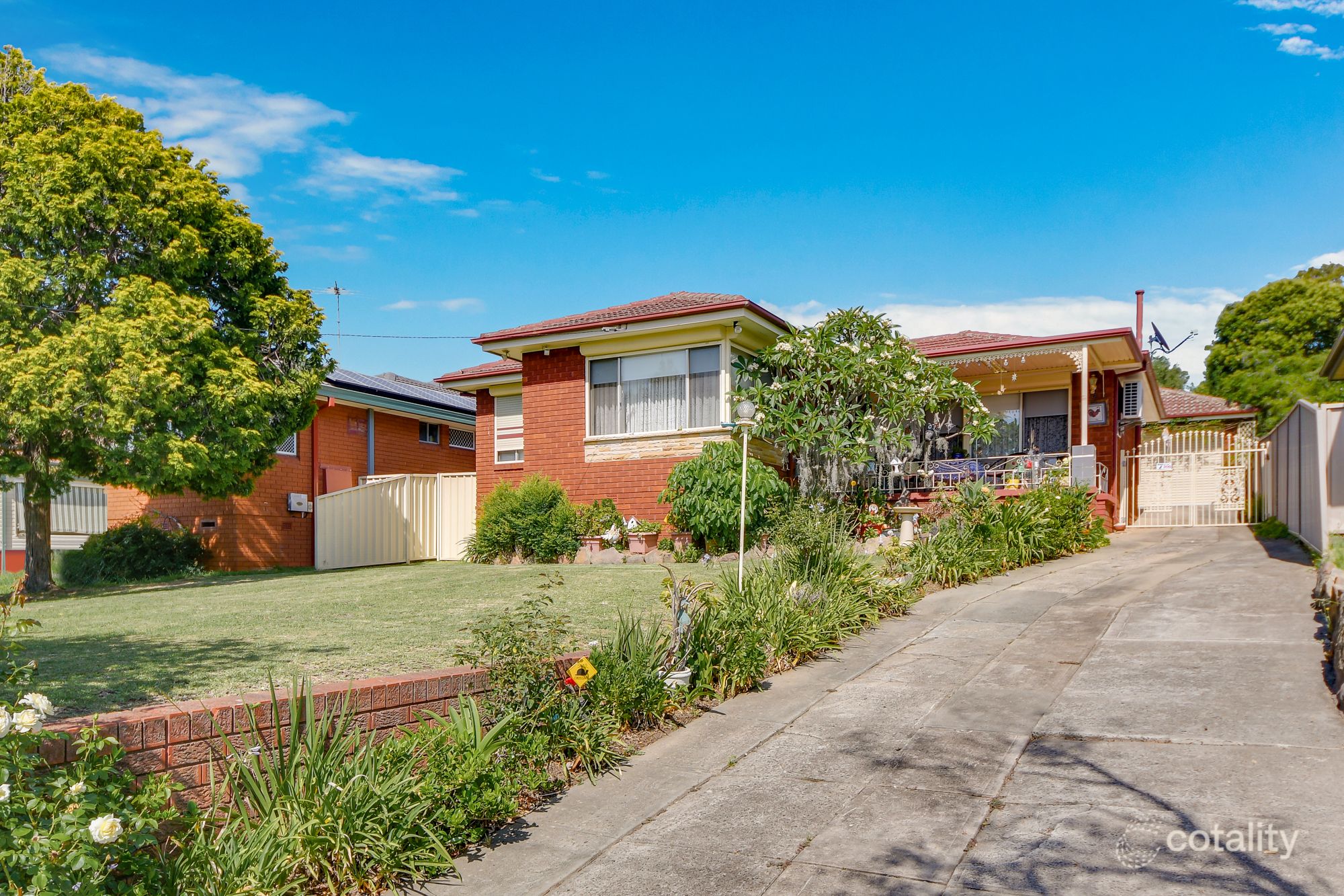 75 St Johns Rd, Bradbury, NSW 2560