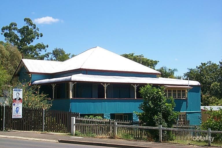 6 Brisbane Rd, East Ipswich, QLD 4305