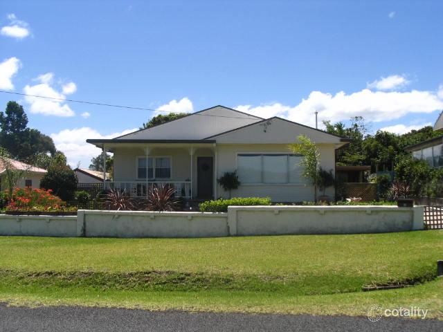 12 Caroline St, East Gosford, NSW 2250