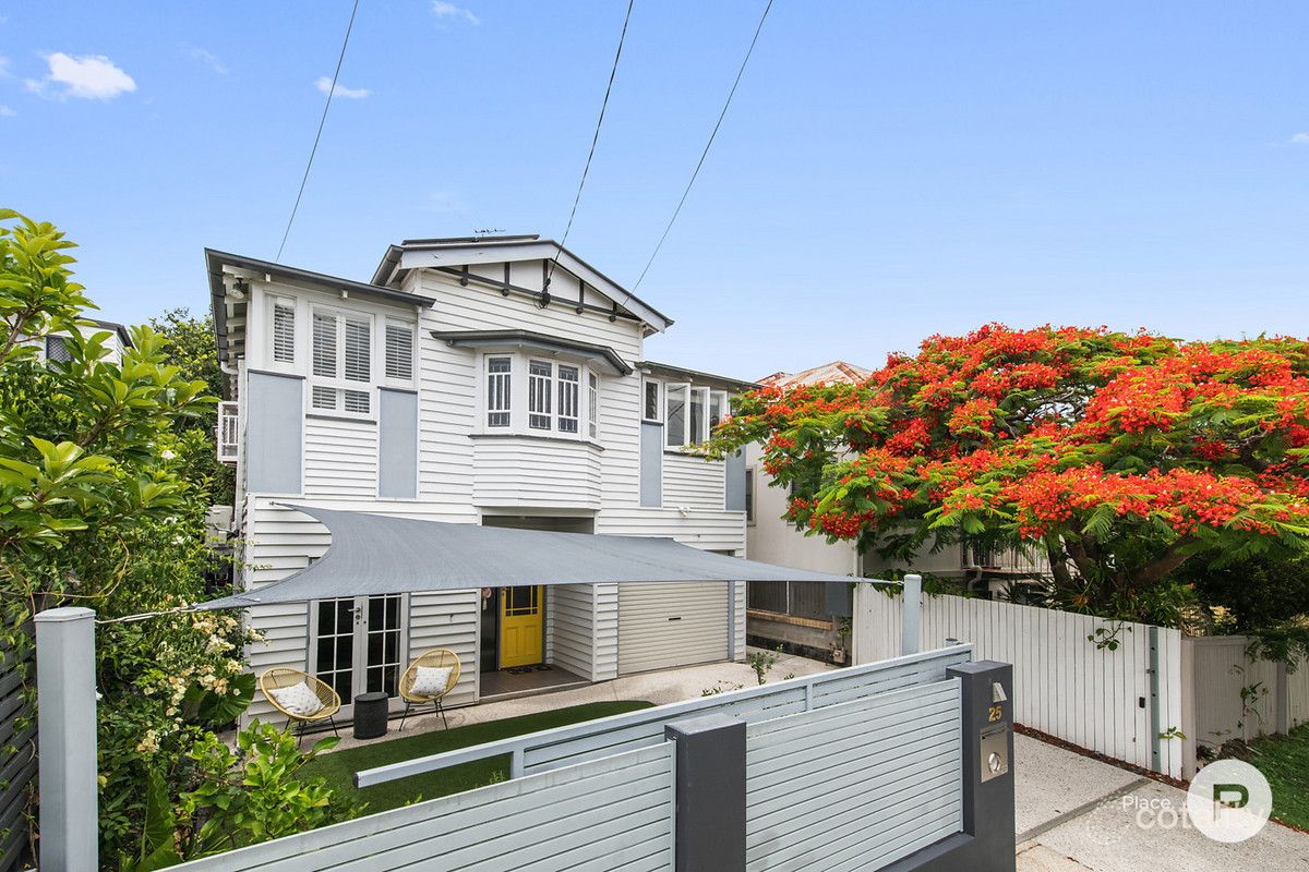 25 Ninth Ave, Coorparoo, QLD 4151