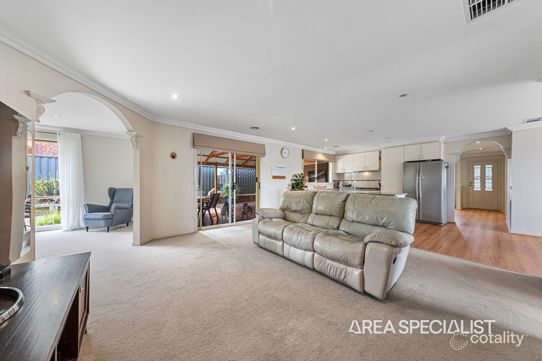 9 Huron Pkwy, Pakenham, VIC 3810