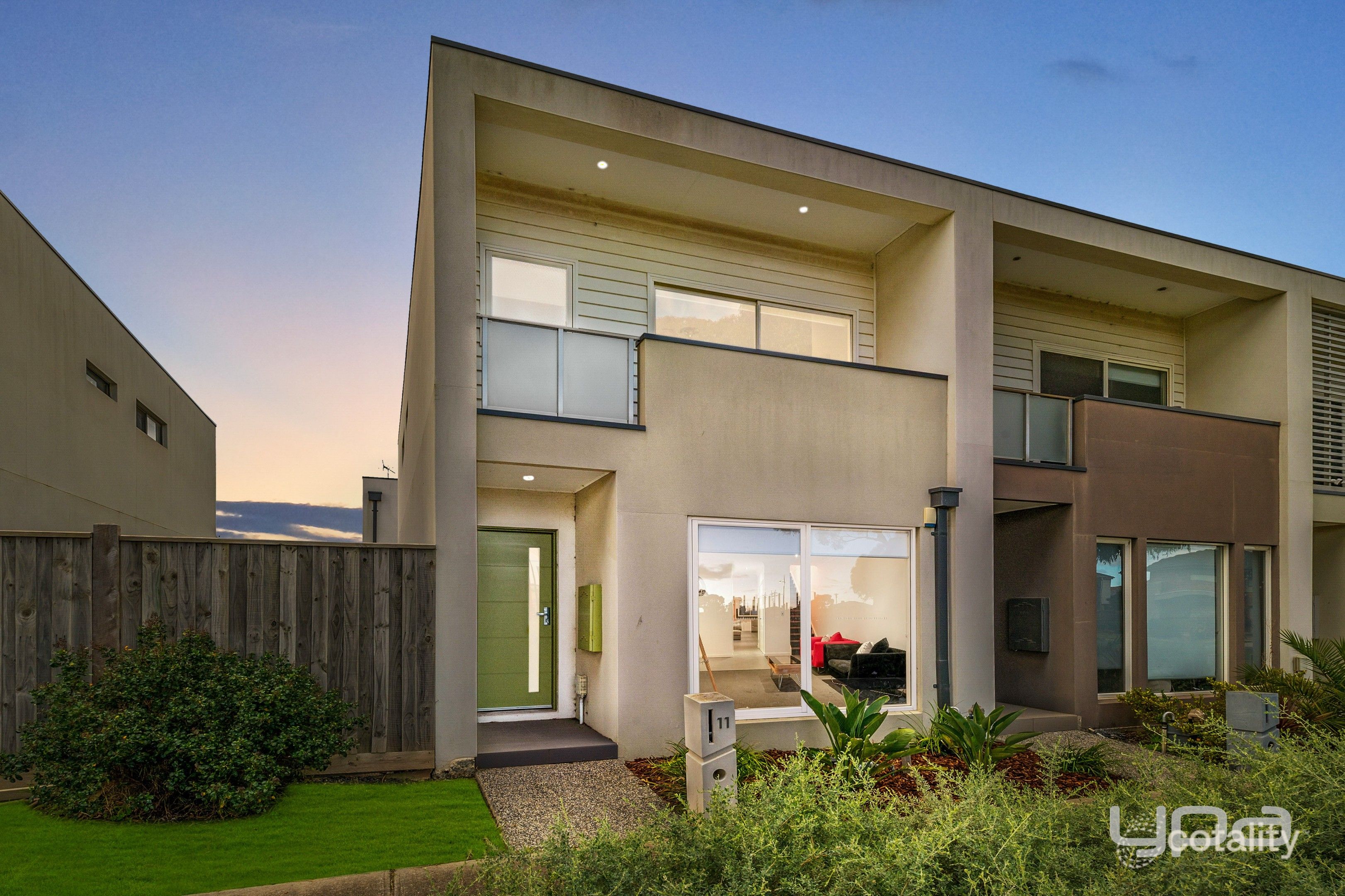 11 Armstrong Walk, Fraser Rise, VIC 3336