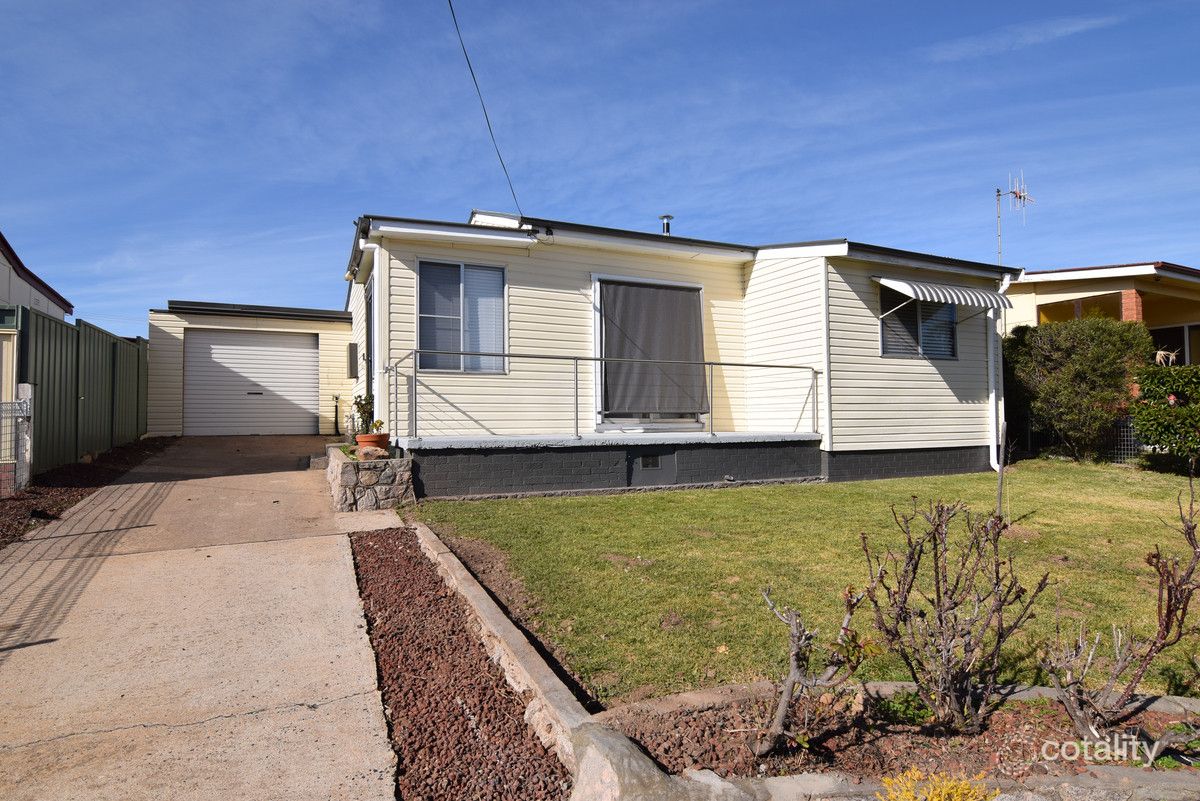 16 Pacific Way, West Bathurst, NSW 2795