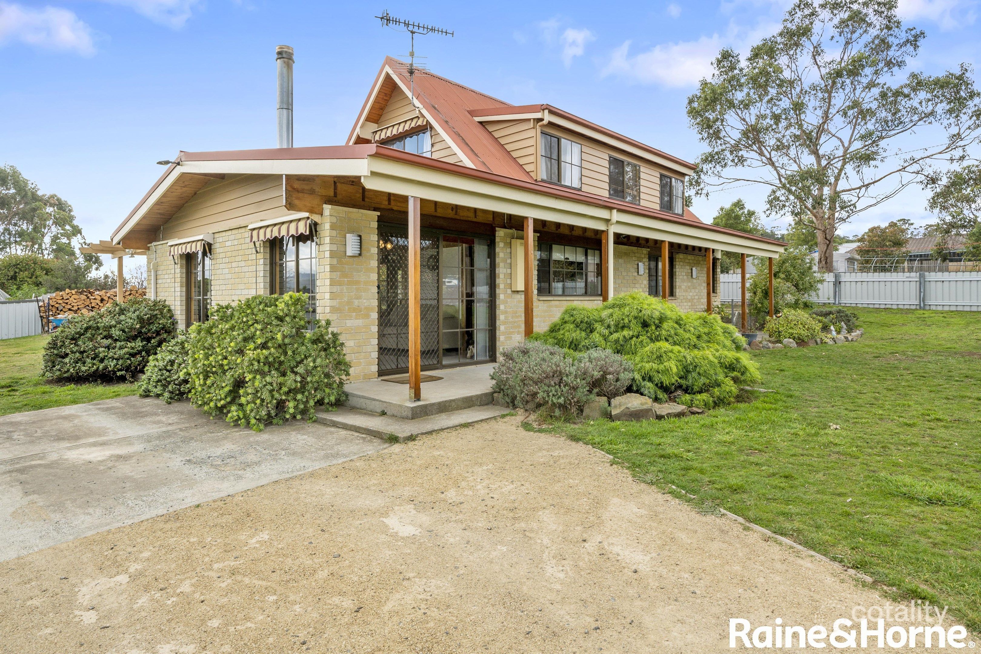 15 Roberts St, Triabunna, TAS 7190
