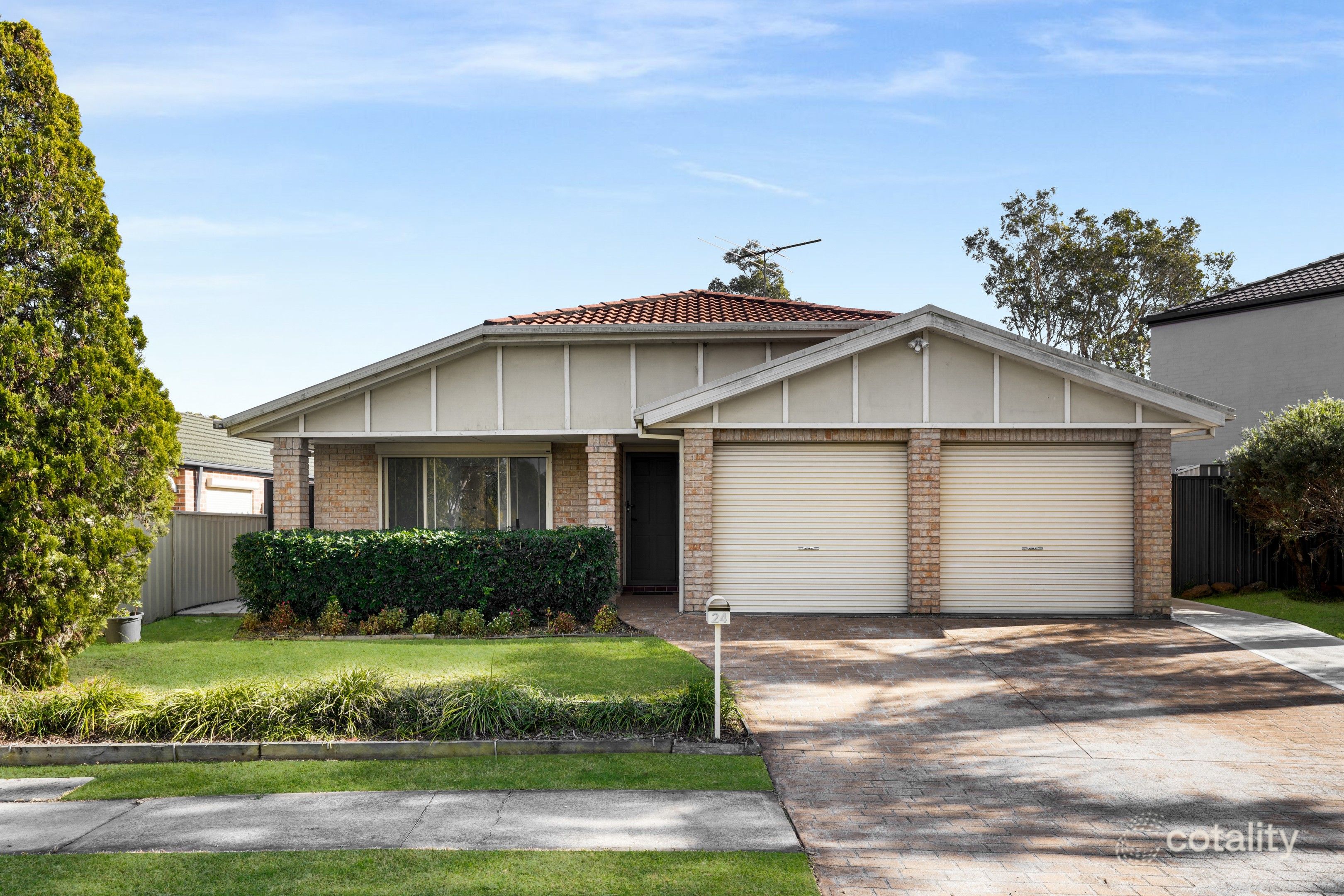 24 Horningsea Park Dr, Horningsea Park, NSW 2171