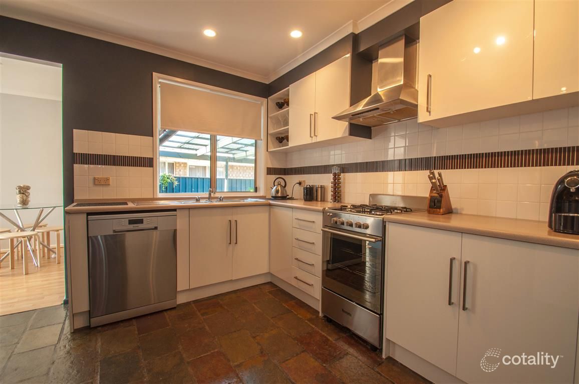 21 Excelsior Gr, Woodcroft, SA 5162