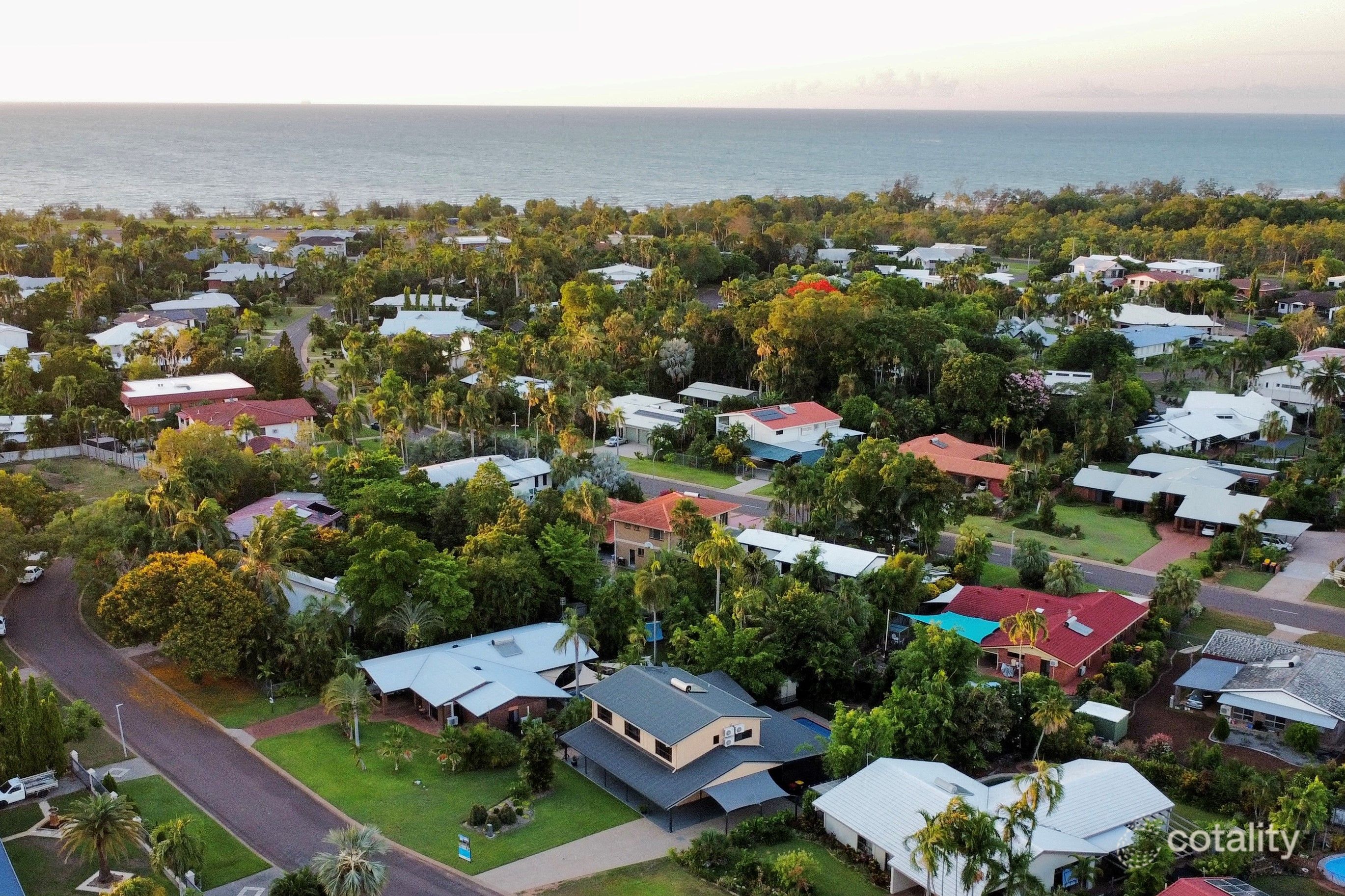 9 Edinburgh Cres, Brinkin, NT 0810