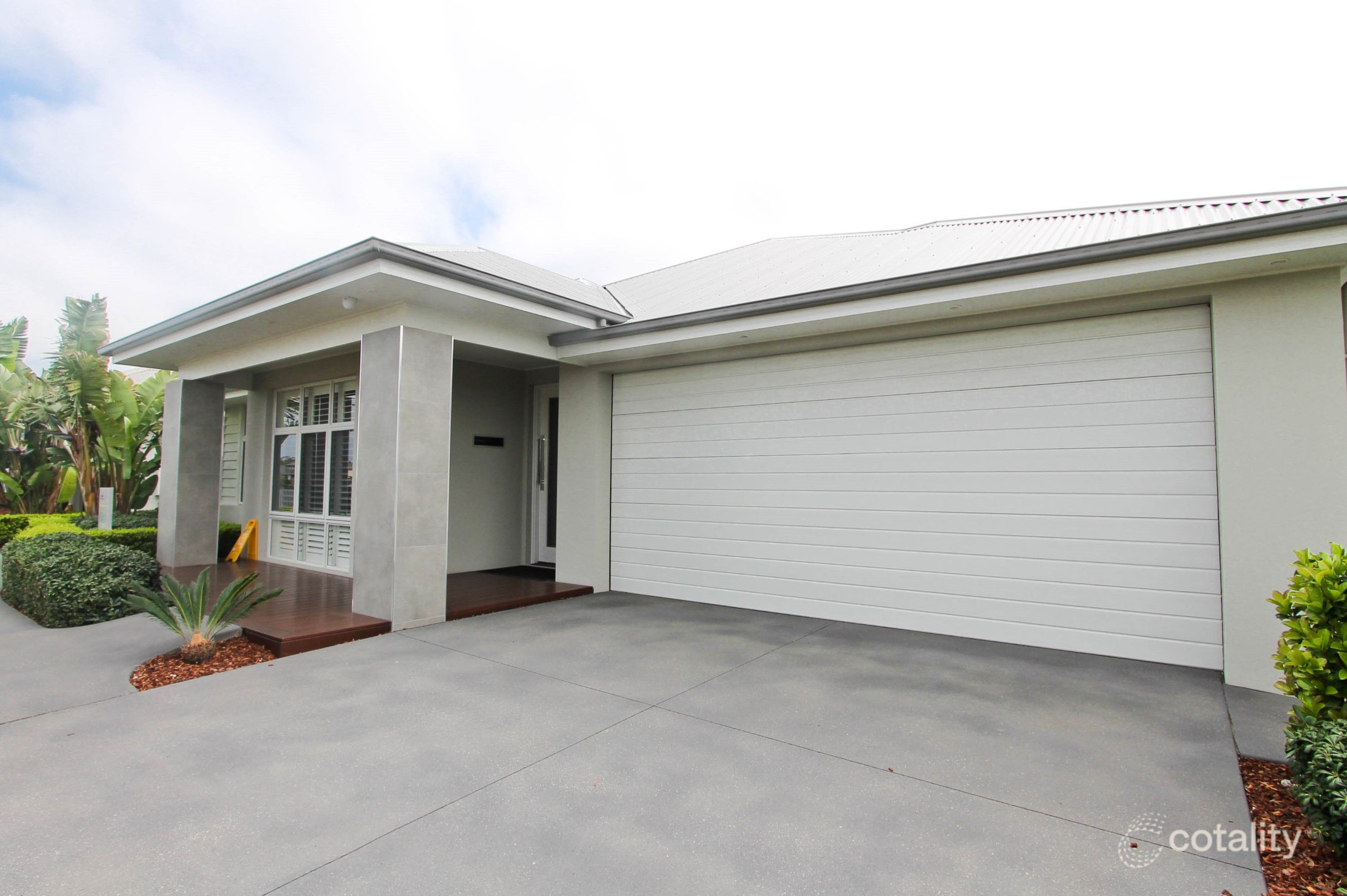 33 Seaside Bvd, Fern Bay, NSW 2295
