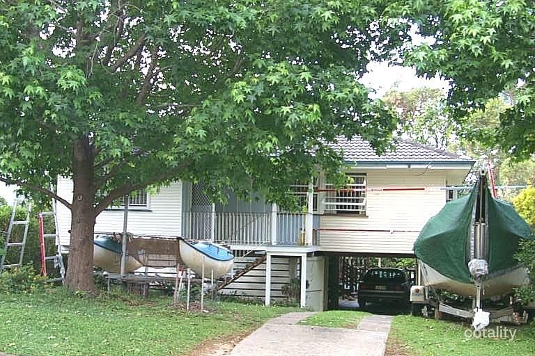 29 Amott St, Stafford Heights, QLD 4053