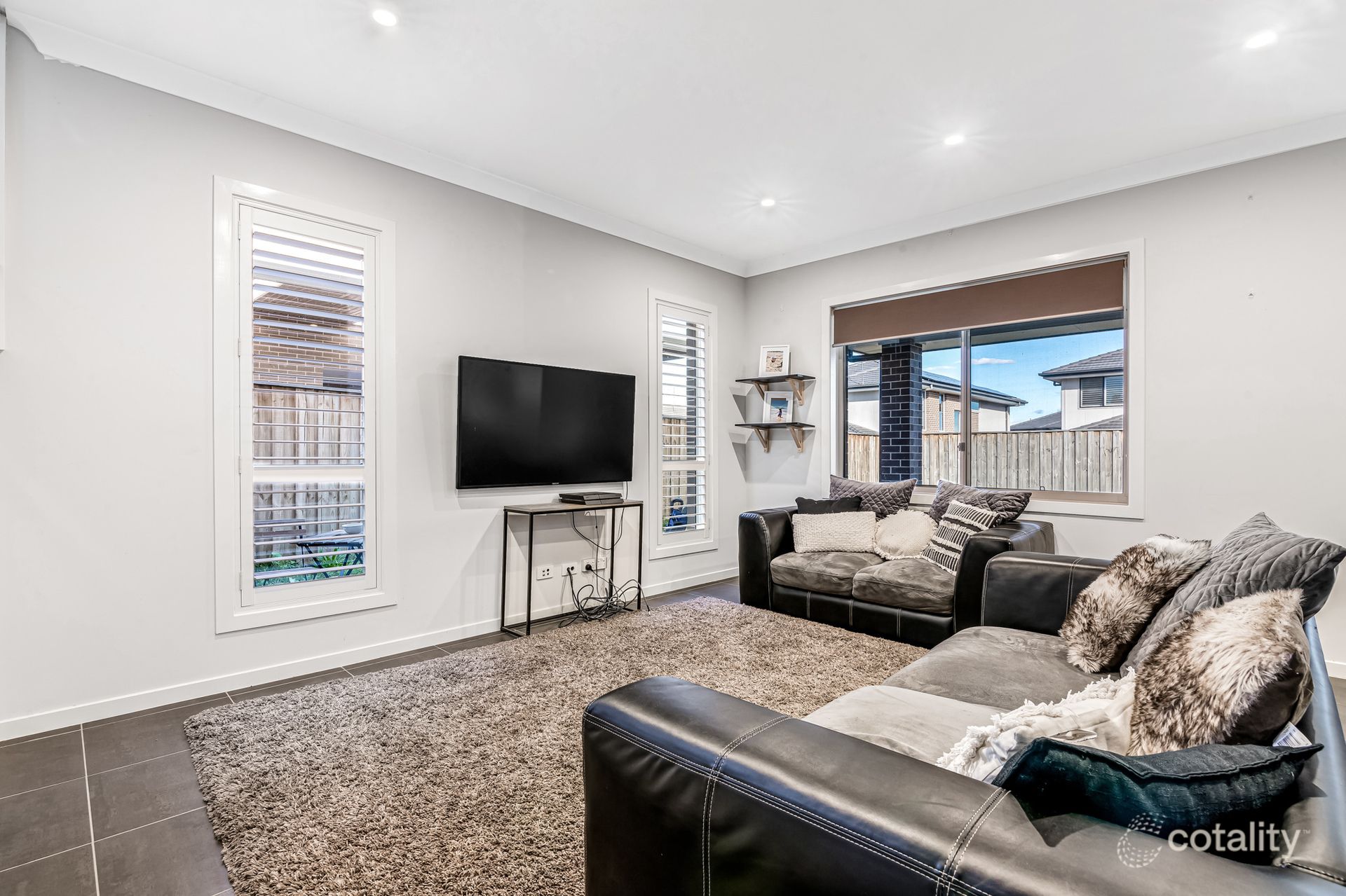 10 Stapleton Ave, Colebee, NSW 2761