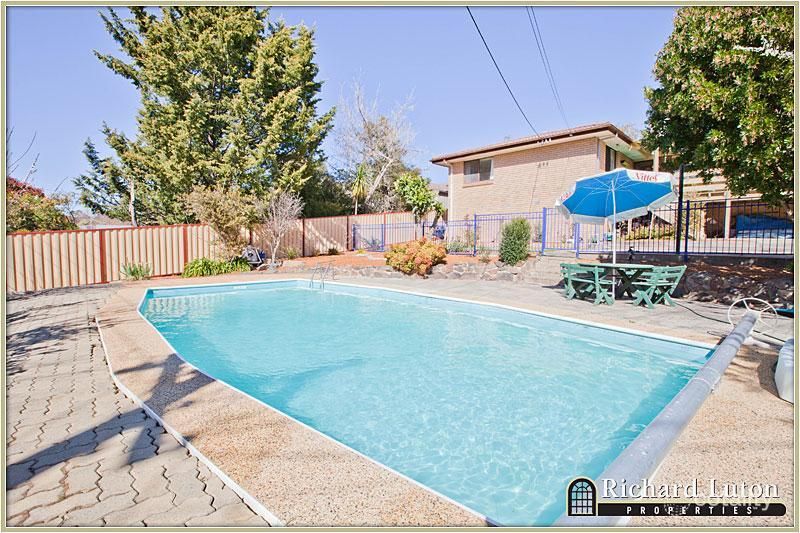 35 Magrath Cres, Spence, ACT 2615