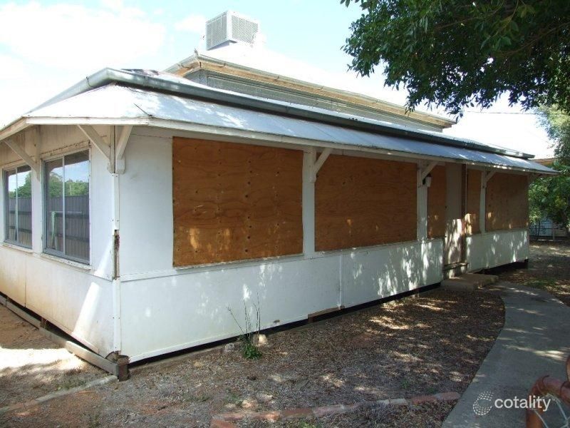 82 Crane St, Longreach, QLD 4730
