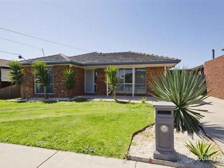 3 Sheringham Dr, Werribee, VIC 3030