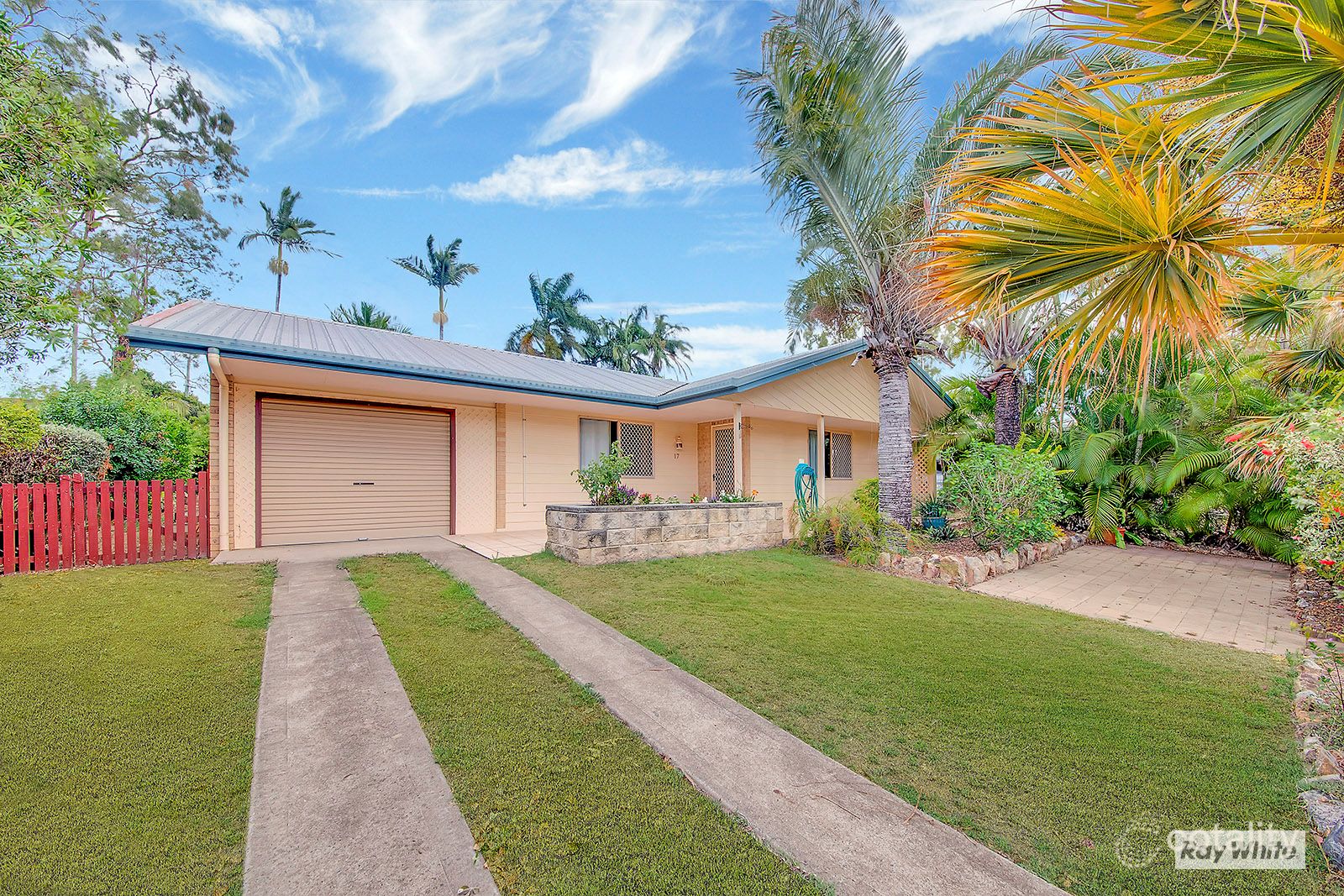 17 Joyce Ave, Lammermoor, QLD 4703