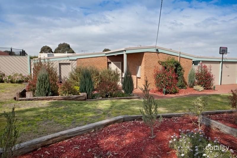 8 Brick Ct, Pearcedale, VIC 3912