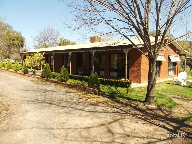 618 Boggy Creek Rd, Moyhu, VIC 3732