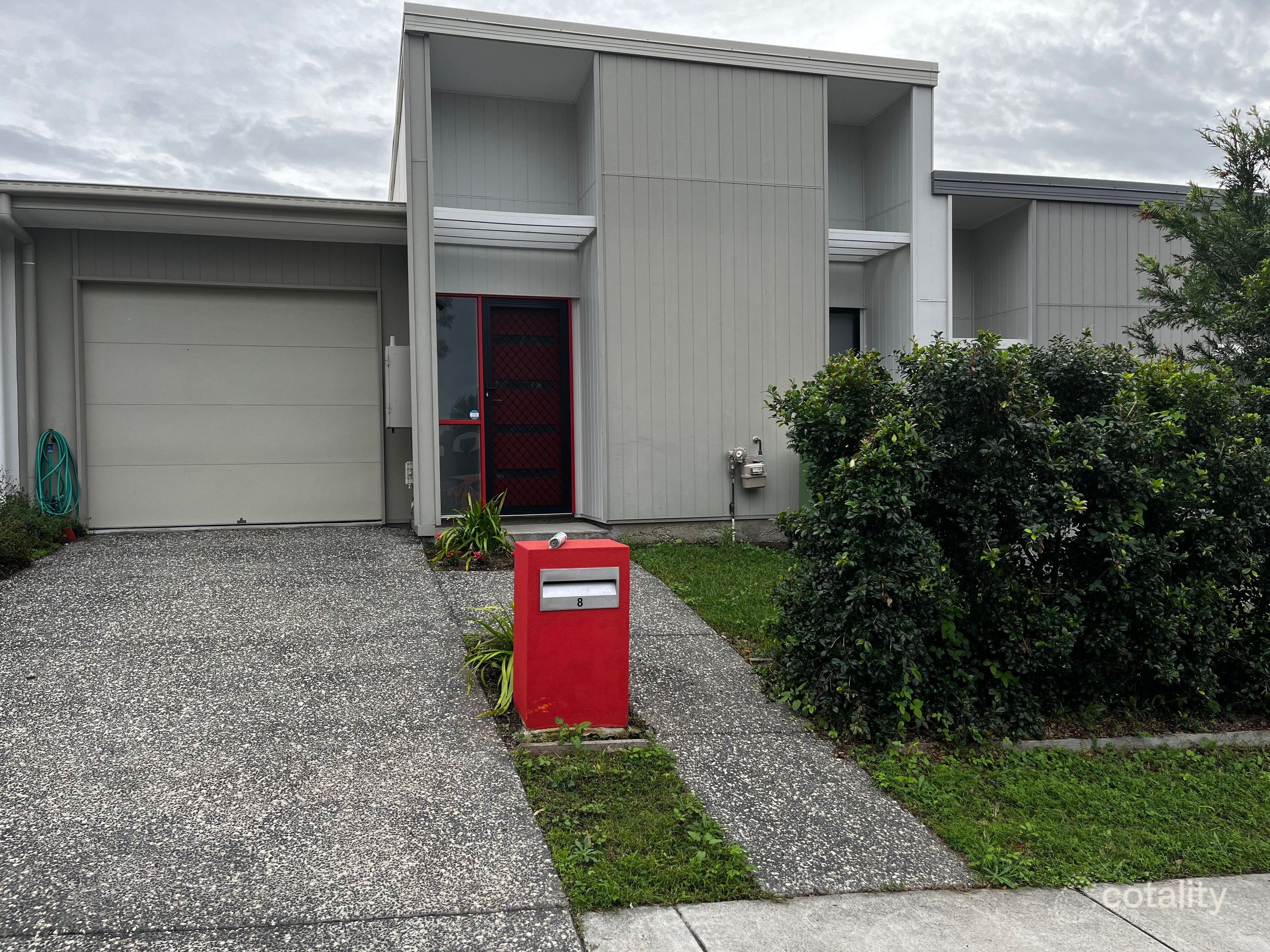 8 Ardie Ct, Bellbird Park, QLD 4300