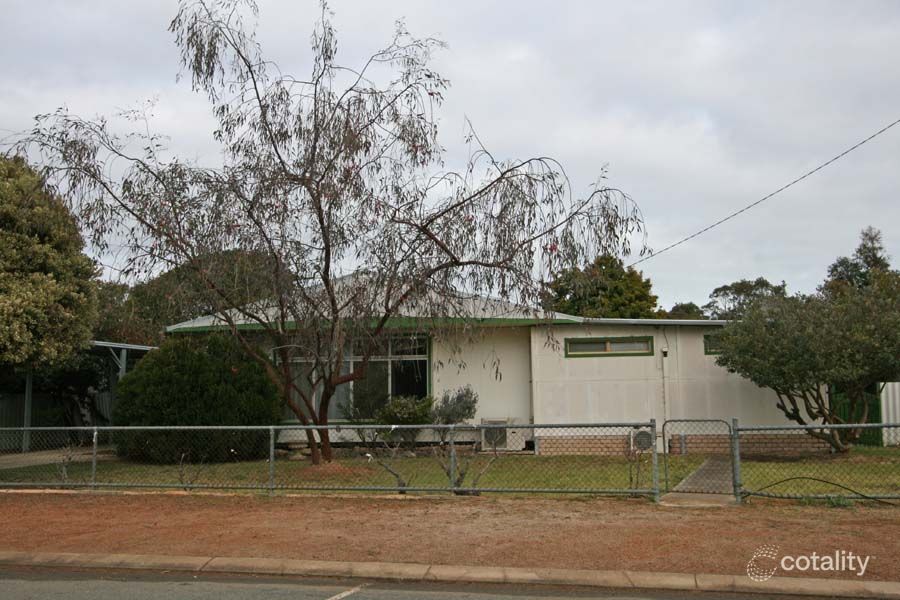2 Spitfire Ave, Jerramungup, WA 6337
