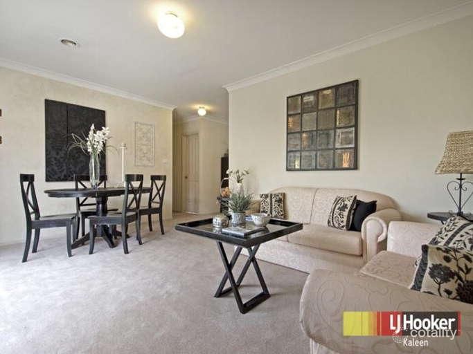 4/1 Walker Cres, Jerrabomberra, NSW 2619