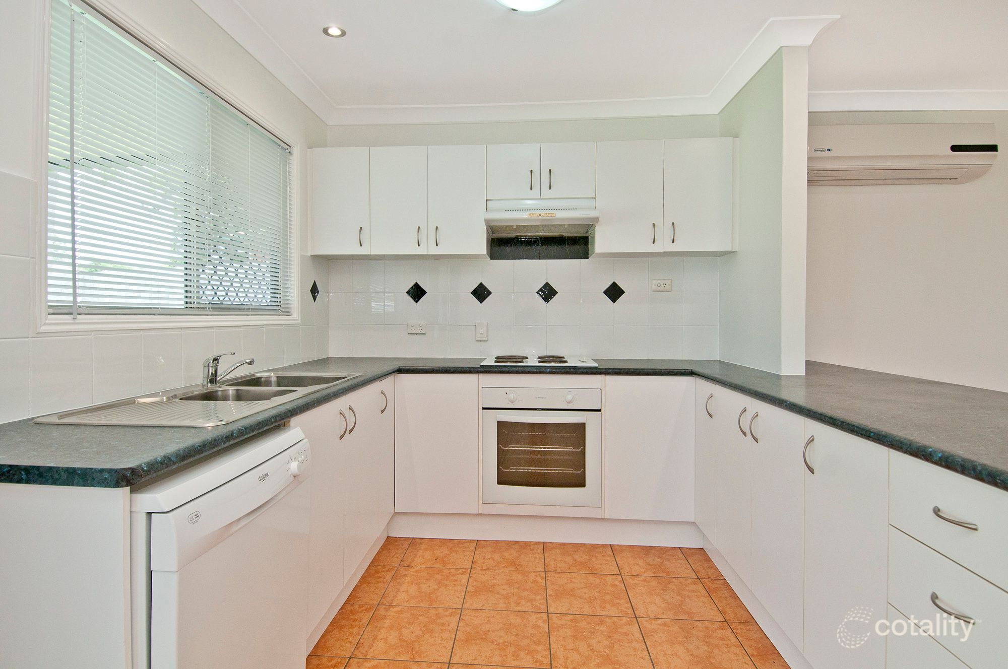 10 Devron Ct, Eagleby, QLD 4207