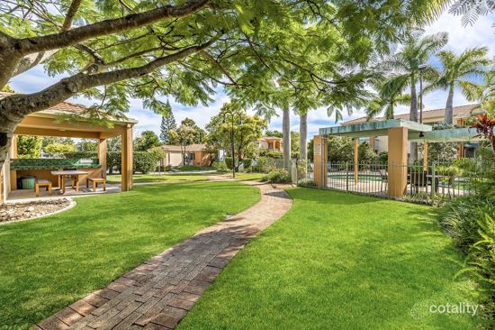 60/1 Warbler Pde, Varsity Lakes, QLD 4227
