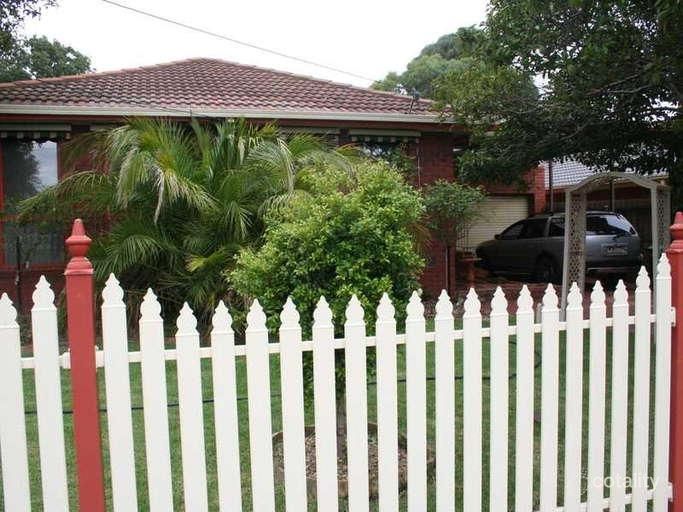 30 Clowes St, Melton South, VIC 3338
