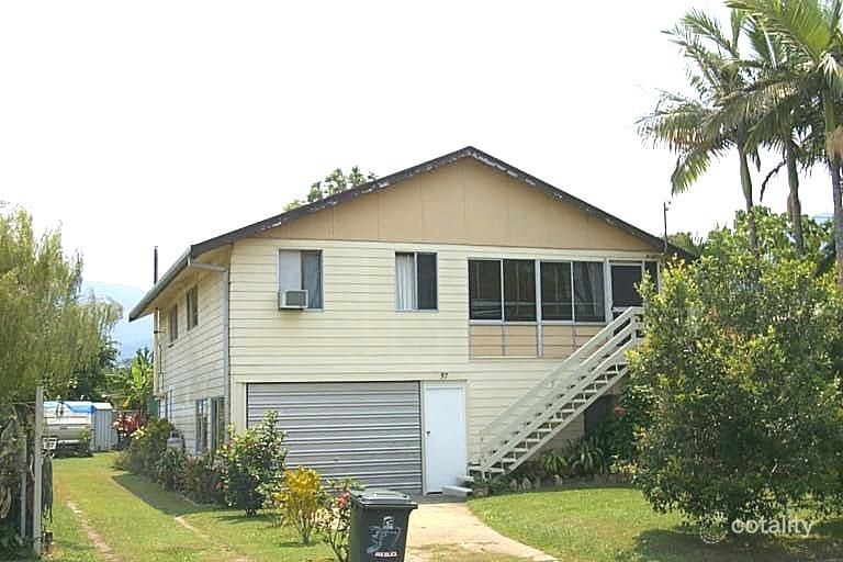 39 Chataway St, Mooroobool, QLD 4870