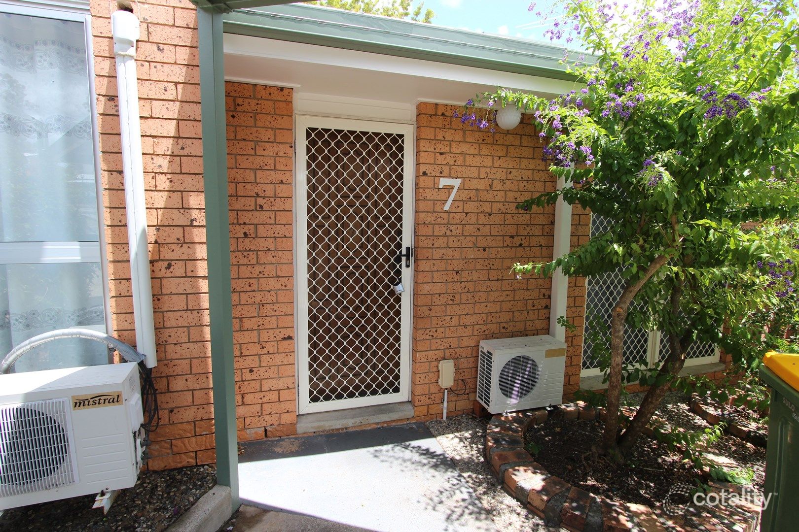 7/18 Defiance Rd, Logan Central, QLD 4114