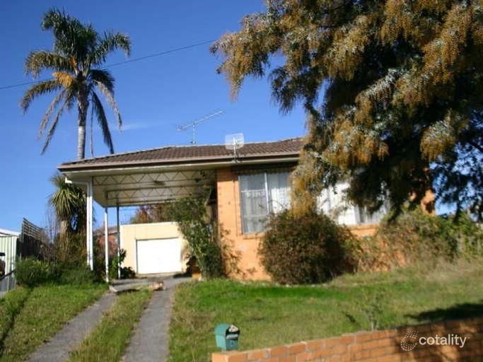 4 Hall Ct, Churchill, VIC 3842