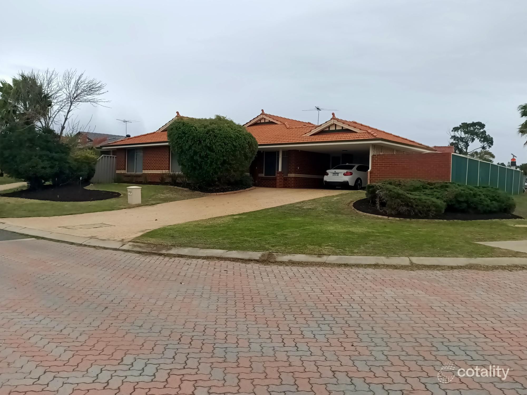 2 Stenton Gdns, Kinross, WA 6028