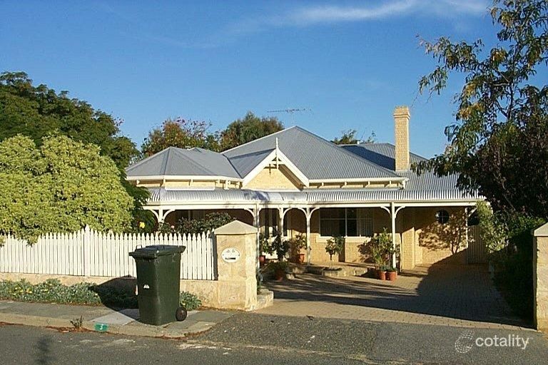 15 Coolgardie Ave, East Fremantle, WA 6158