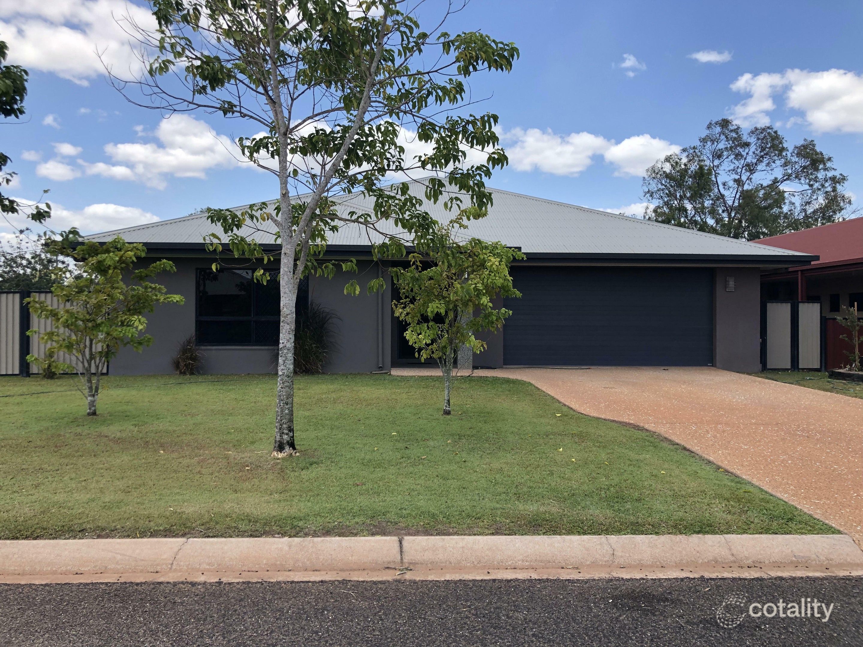 8 Fairway Ave, Rocky Point, QLD 4874