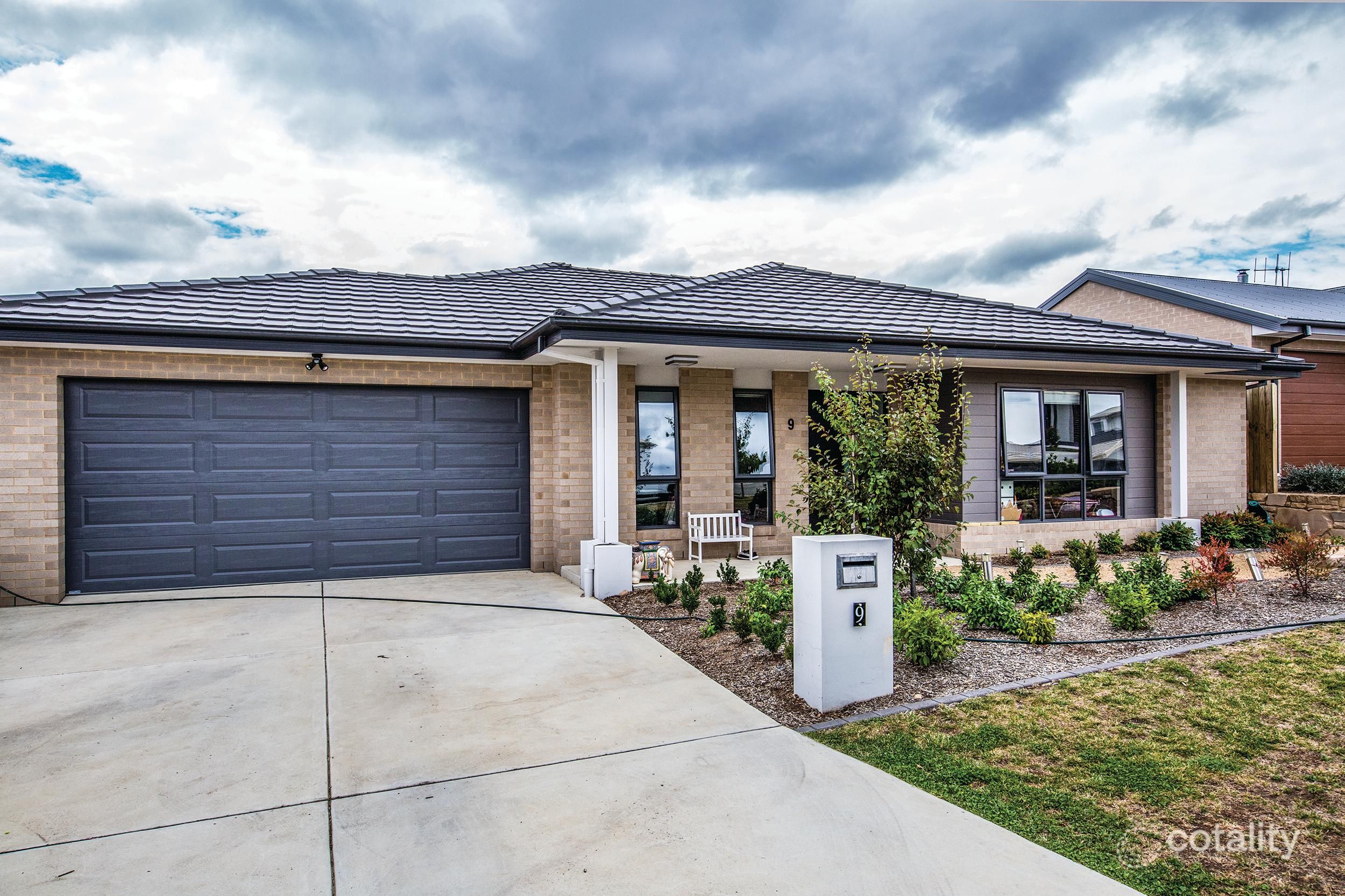 9 Ridings Rd, Googong, NSW 2620