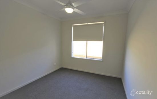 5 Napier Cct, Silkstone, QLD 4304