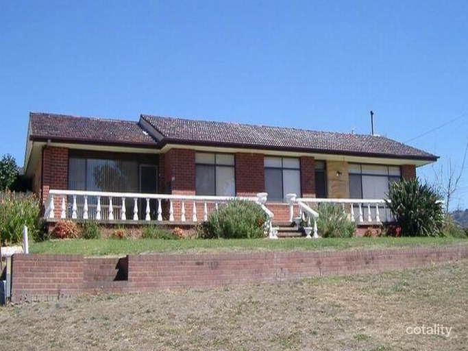 17 Simpson St, Tumut, NSW 2720
