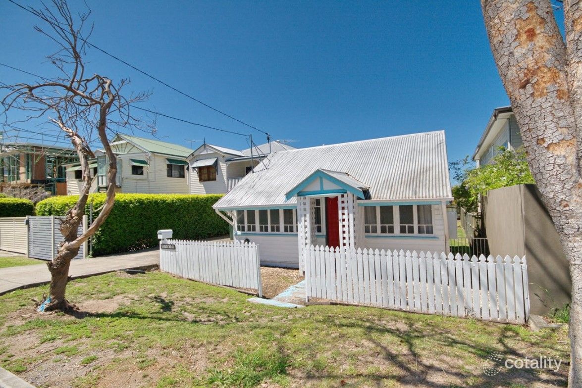 30 Oakley St, Manly, QLD 4179