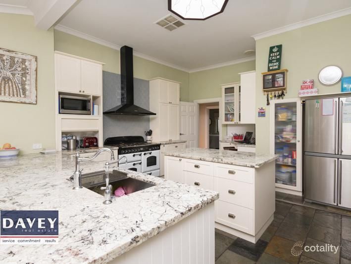 12 Surrey St, Dianella, WA 6059