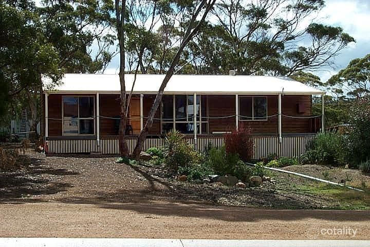 61 Dunn St, Ravensthorpe, WA 6346