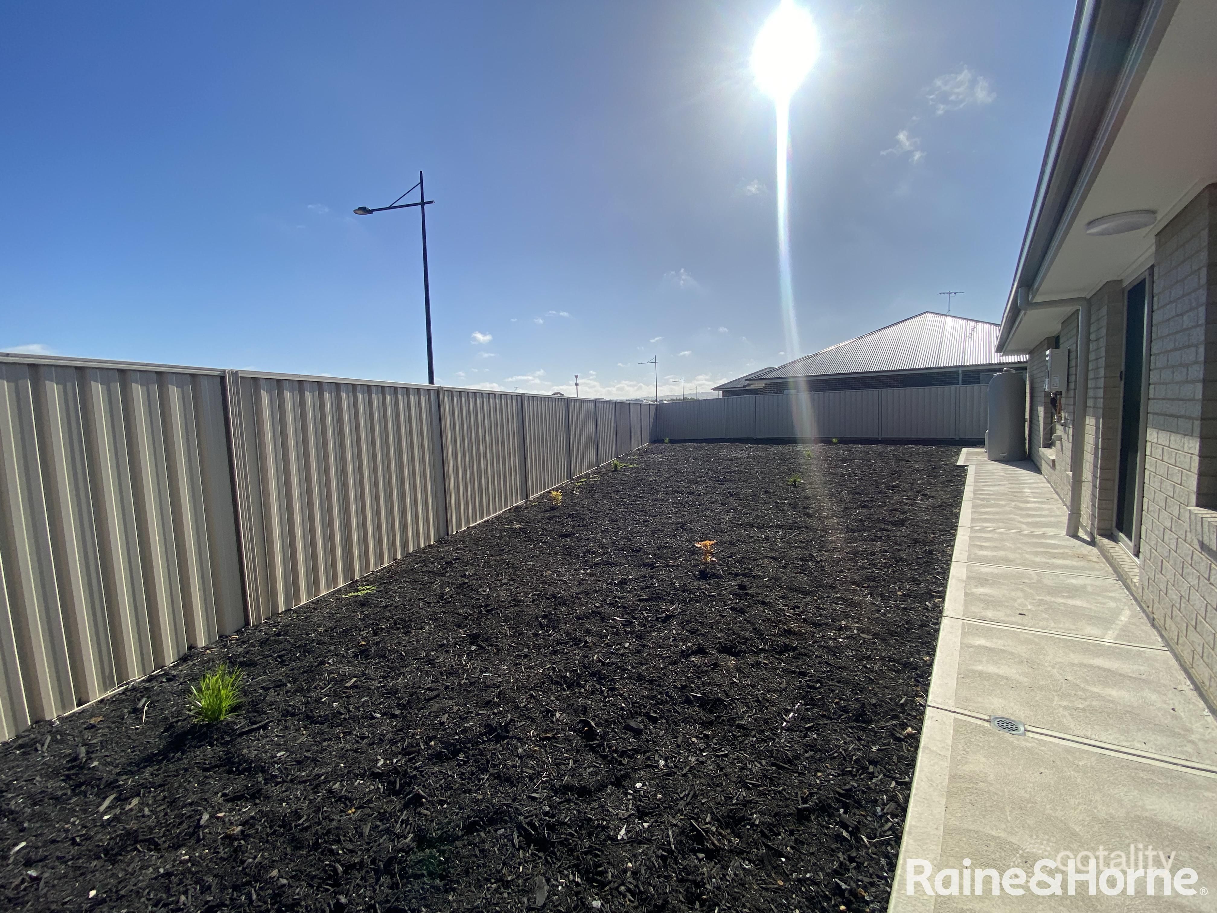 1 Grace Rd, Munno Para West, SA 5115