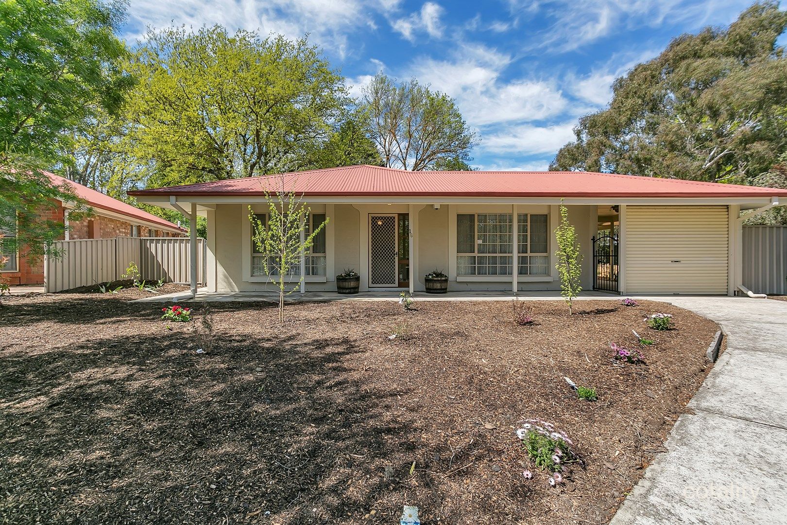 16 Elm Dr, Oakbank, SA 5243